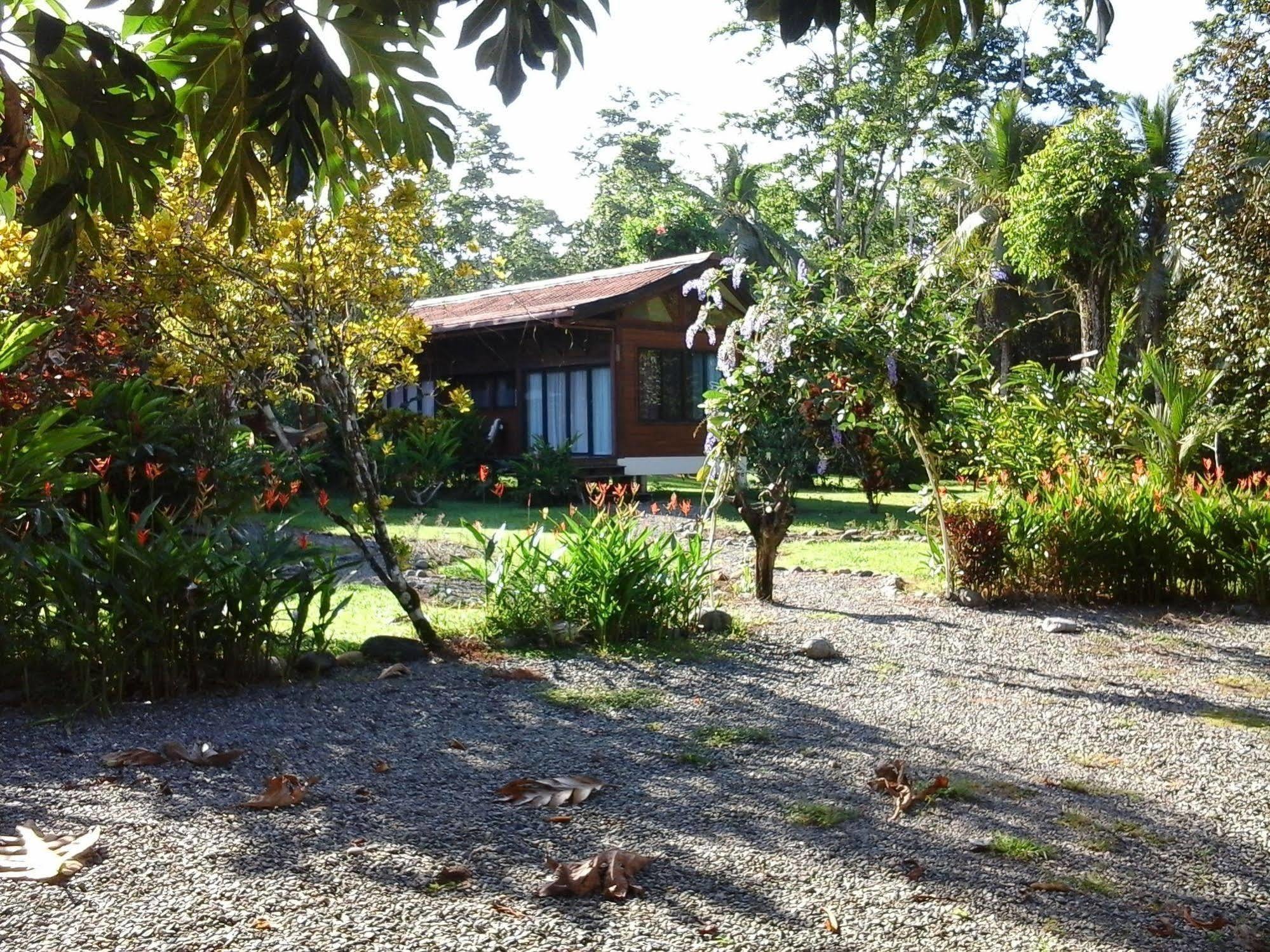 Kenaki Lodge Puerto Viejo de Talamanca Exterior foto